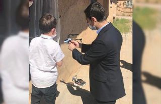 Yetim ve öksüz çocuklar sevindirildi
