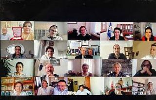 Yılların öğretim üyesi Erdoğan çifti törenle...