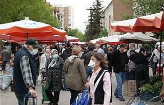 Yine pazar, yine yoğunluk