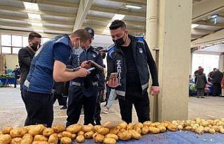 Zabıtadan kapalı pazarda denetim