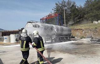 Zift tankerindeki patlama yürekleri ağızlara getirdi