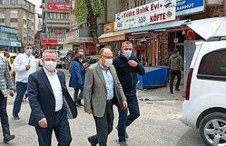 Zonguldak’ta halk pazarı kısıtlamalara uyularak...