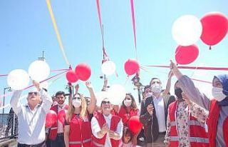 153. yıl kırmızı-beyaz balonlara kutlandı