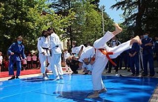 23 branşta düzenlenen yaz spor okulları başladı