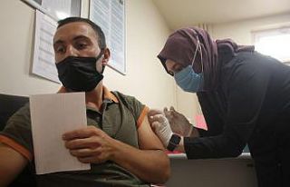 280 bin doz aşı yapılan Elazığ’da 25 yaş üstü...