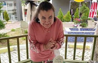 32 yaşında engelli Fatma Gül, ilk defa doğum günü...
