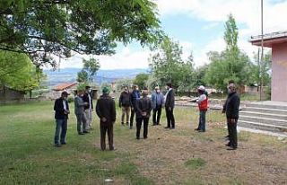 3 köyde devam eden çalışmaları incelediler