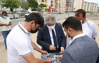 3 mahallenin bağlantı aksı olan yolu 100 bin nüfus...