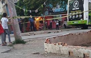 3 yaşındaki çocuk halk otobüsünün altında can...