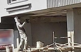 5 Katlı binanın elektrik tesisatını sökerek çaldı