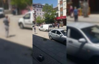 8 aylık hamile kadına otomobilin çarptığı anlar...