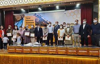 Adana’da 36 kursiyere arıcılık sertifikası