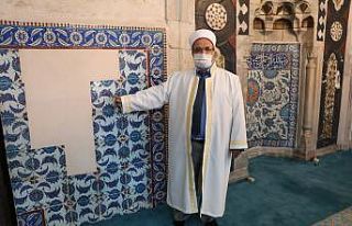 Adana’daki Ulu Camii’nin çinileri Hollanda’dan...
