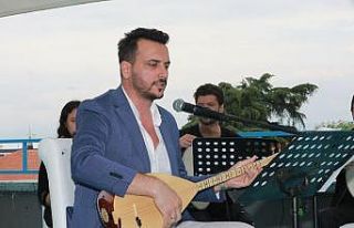Adapazarı Belediyesi’nde kahramanlık türküleri
