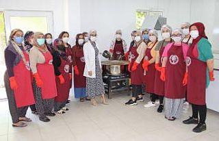Adıyamanlı kadınlar, ‘Dut yaprağı’ ile kanserojensiz...