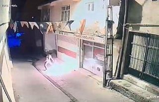 AK Parti Hani İlçe Binası’na molotoflu saldırıda...