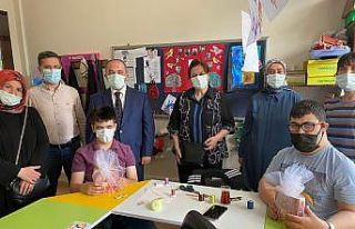 AK Parti Karabük teşkilatından özel çocuklara...