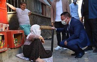 AK Partili Bağlar Belediyesinin hizmetleri CHP ve...