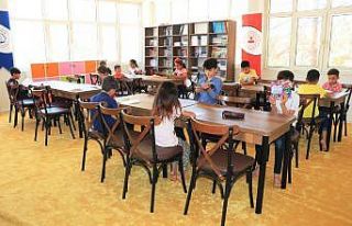 Akçakale’de kütüphane öğrencilerin evi oldu