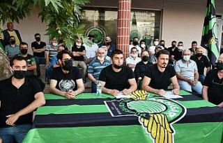 Akhisarspor’da yönetim ile taraftar dernekleri...