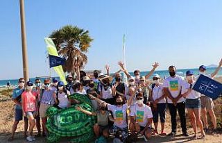 Akkuyu NGS çalışanları sahil temizliği etkinliğine...