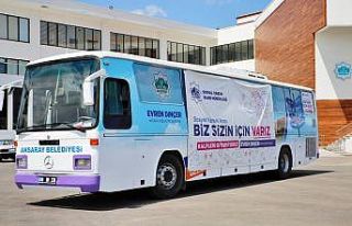 Aksaray Belediyesinin sosyal mağaza otobüsü yola...