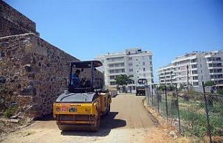 Alanya’da av köşküne beton yol çalışması