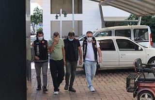 Alanya’da polisten uyuşturucu baskını: 4 gözaltı