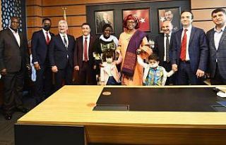Altınova, Türkiye-Afrika arasında köprü oluyor