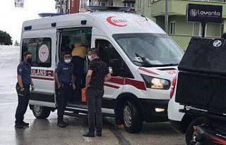 Aniden duran otomobile motosiklet arkadan çarptı:...