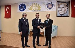 Ankara Üniversitesi’nden Vali Aksoy’a Hitit Güneşi