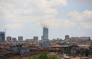 Ankara’da 35 katlı bir binada yangın çıktı