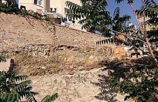 Ankara’da bir binanın temeli kaydı: 5 bina tahliye...