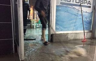 Ankara’da otoparkı su bastı