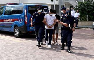 Antalya’da fuhuş operasyonunda 2 tutuklama