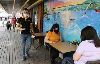 Antalya’da kafe ve restoranlarda günler sonra masaya...