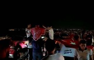 Antalya’da ’Pandemi bitmiş’ dedirten asker...