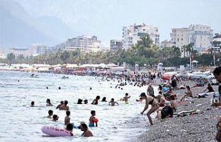 Antalya’da termometreler 41 dereceyi gösterdi,...