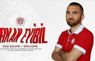 Antalyaspor, Erkan Eyibil’i kadrosuna kattı