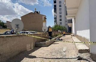 Apartmanın 5. katından düşen adam öldü