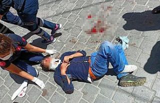 Arkadaşını bıçakladı, çatıdan kaçmak isterken...