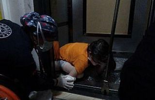 Asansörde dehşet anları: 10 yaşındaki kızın...