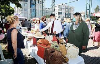 Atakumlu kadınların el emeği ekonomiye dönüşüyor