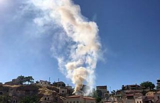 Avanos’ta metruk alanda çıkan yangın esnafın...