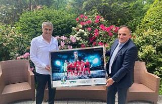 Ayhan Yıldız’dan Şenol Güneş’e özel hediye