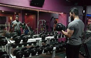 Aylar sonra spor salonları açıldı