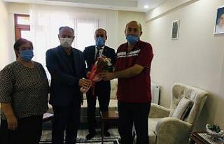 Babalar gününde Şehit Babaları unutulmadı