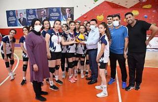 Bağlar Belediyespor Kadın Voleybol Takımı 2. Lig...