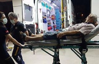 Bahçede otururken yorgun mermi isabet etti