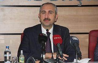 Bakan Gül: “Bir takım polemiklerle siyaset yapmanın...